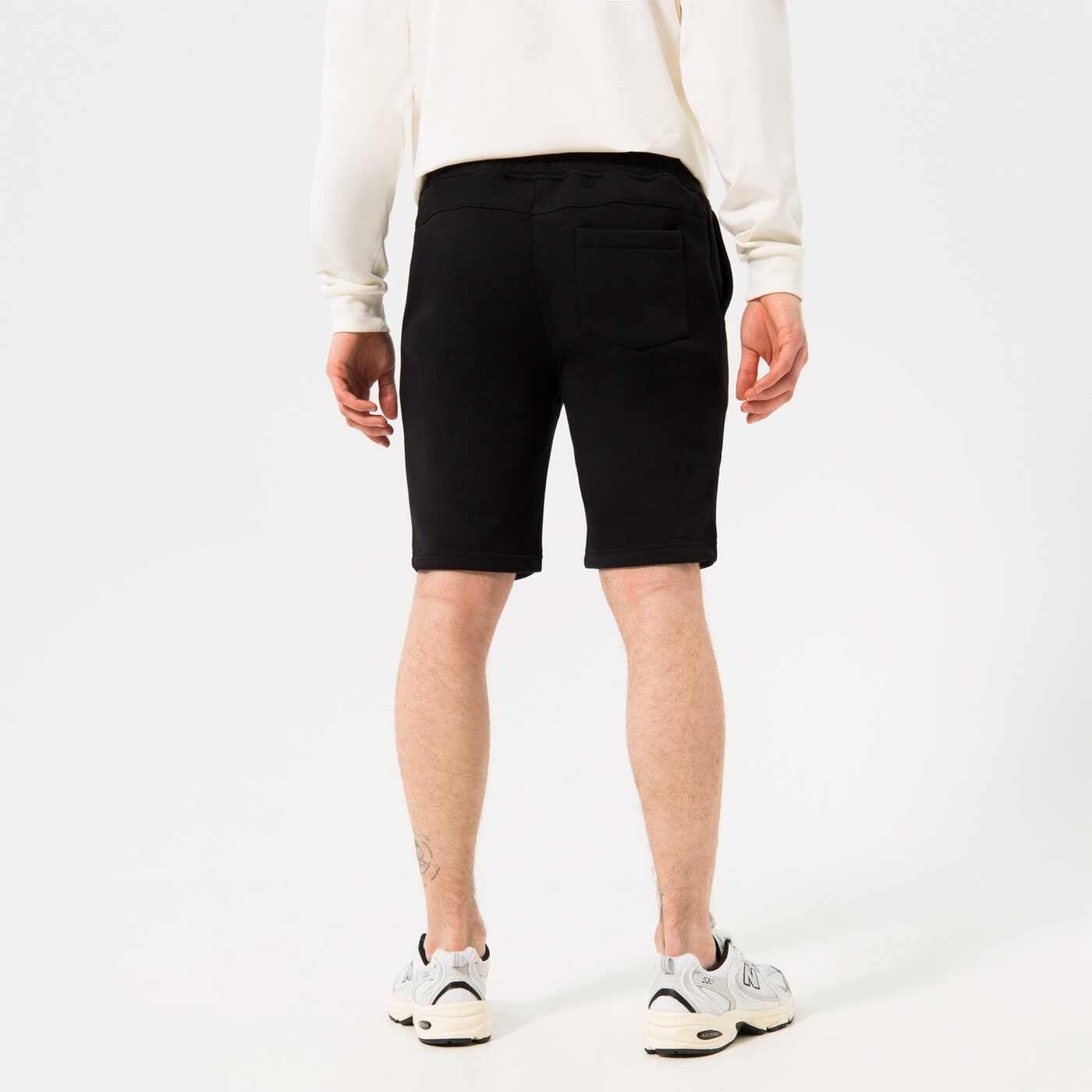 CONFRONT SHORTS ESSENTIAL BLACK SCHWARZ CF123SZM90001 Sizeer.de
