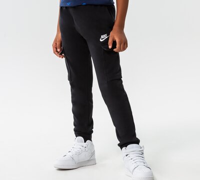 NIKE CLUB FLEECE CARGO JOGGERS JUNIOR BOY CQ4298-010 | SCHWARZ | 33,99 EUR  | Hosen | Sizeer.de