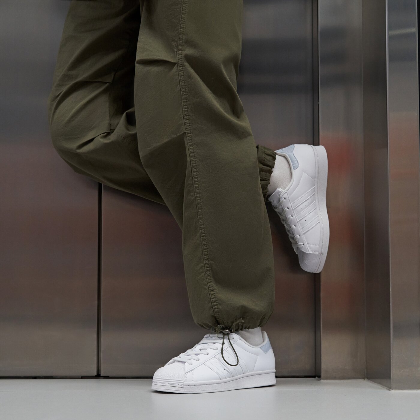 ADIDAS SUPERSTAR J WEIÃ HR0335 | Sizeer.de