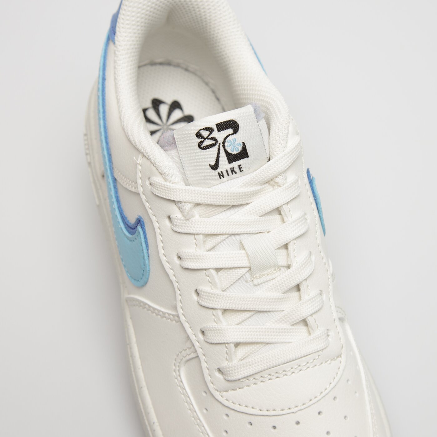 Nike Force 1 LV8 2 DV0751-100 desde 74,99