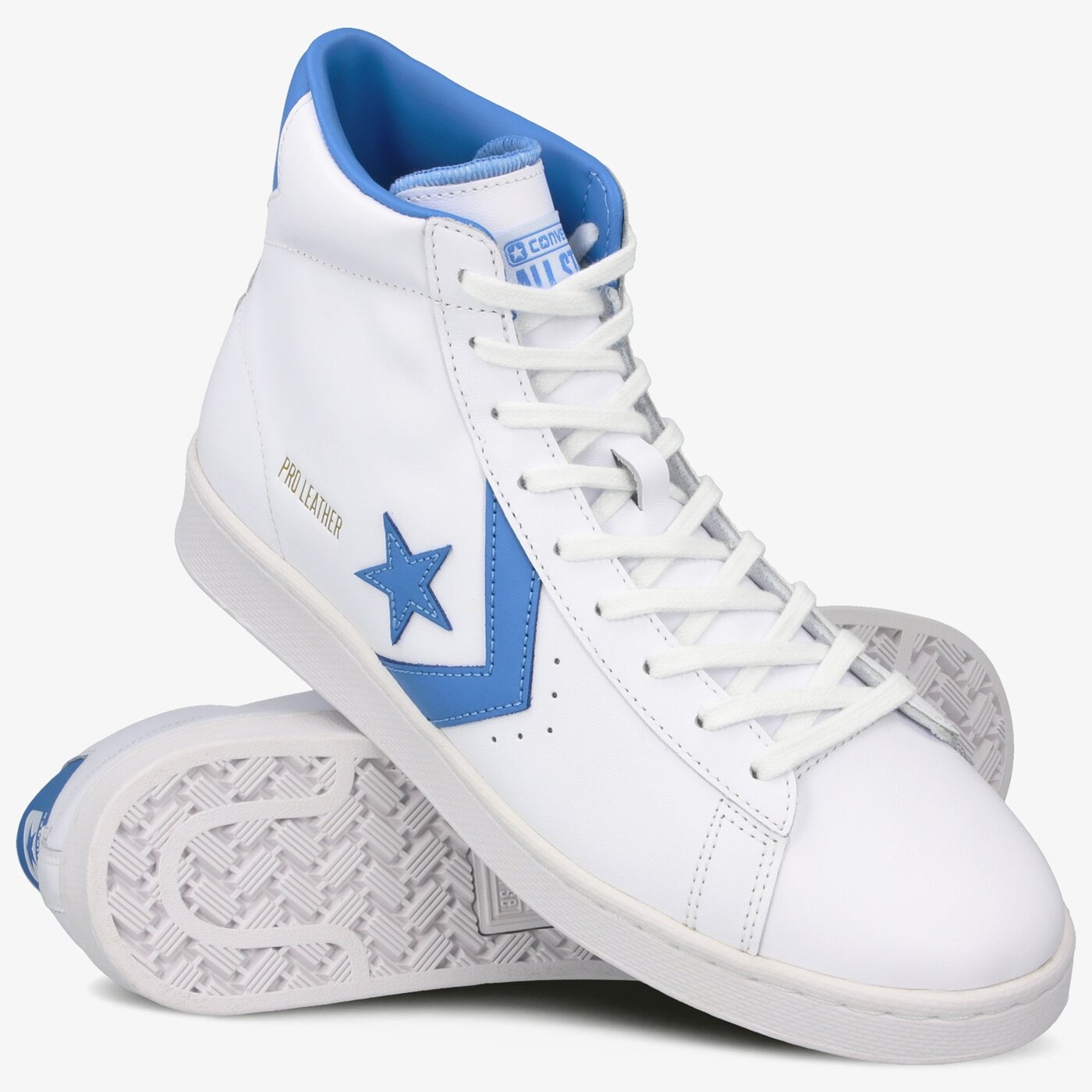 converse pro leather mid on feet