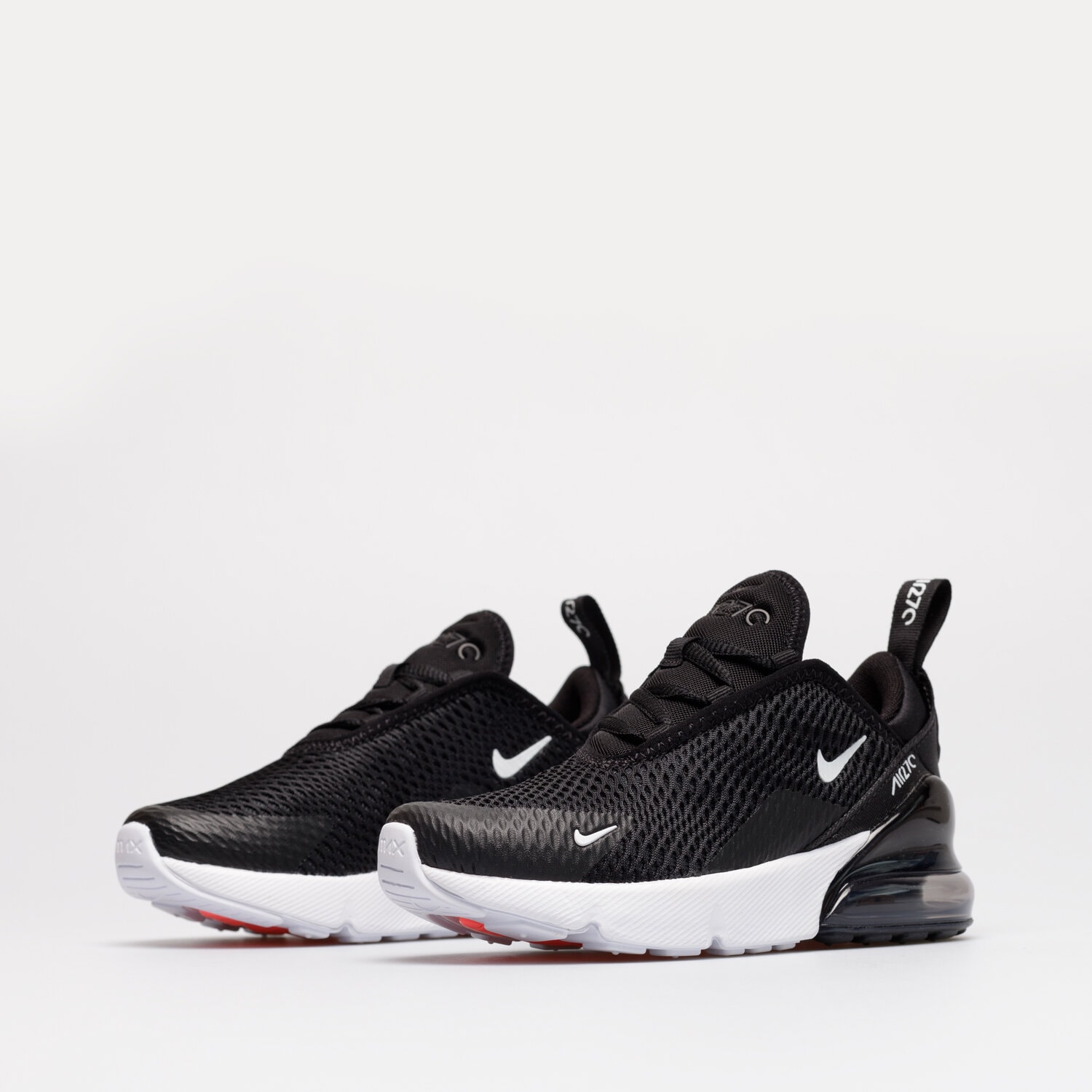 NIKE AIR MAX 270