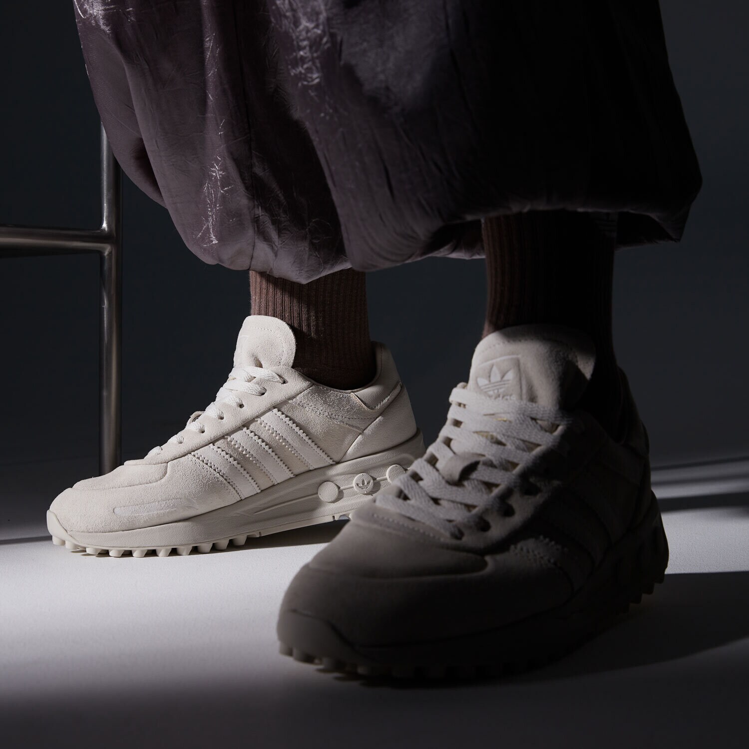 Adidas la trainer khaki best sale