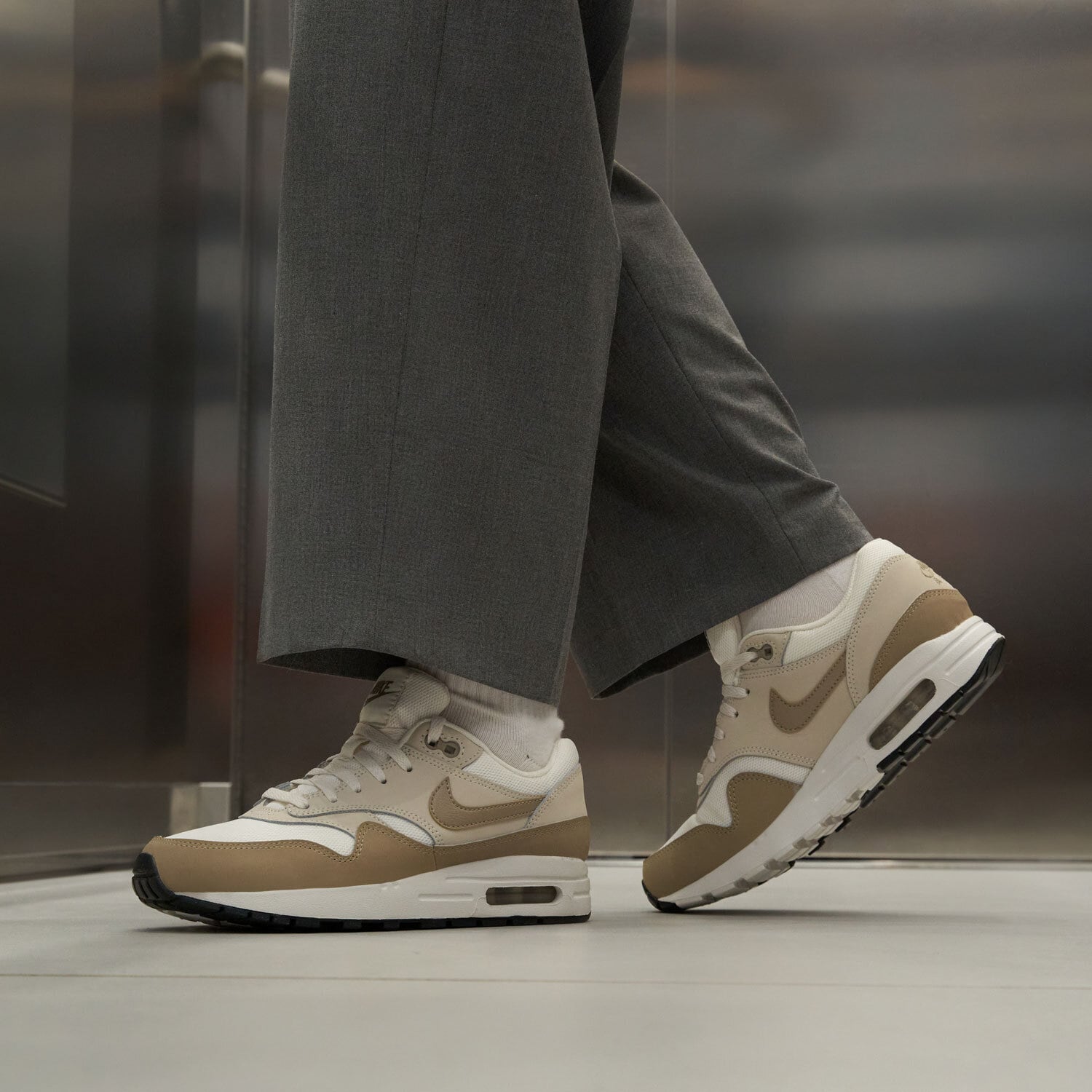 Nike air max 1 desert ore hotsell